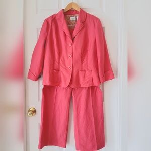 Vintage Emma James 2 Piece Pink Pant Suit - Excellent Condition Petite